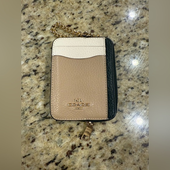Coach Tri Color Zip Card Holder Zip Around Wallet with Chain Strap - Picture 8 of 8